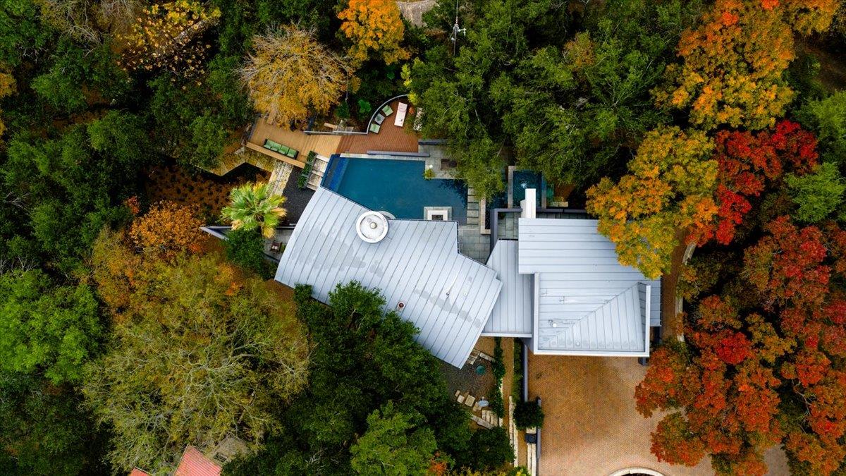 501 Westlake DR