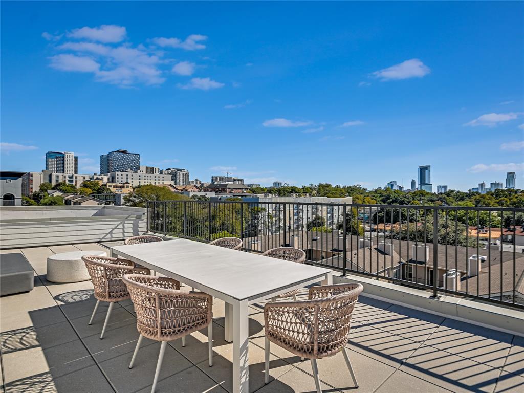 2500 Longview ST # 223