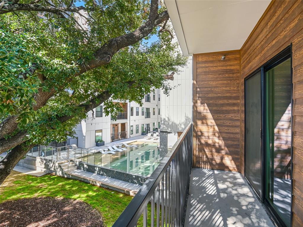 2500 Longview ST # 223