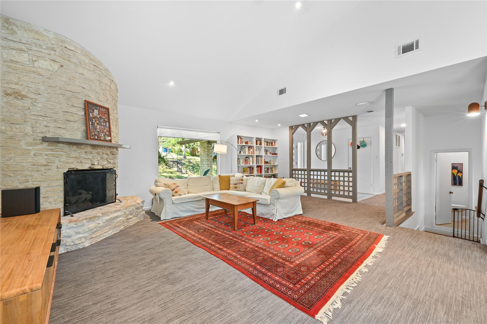3907 Cresthill DR