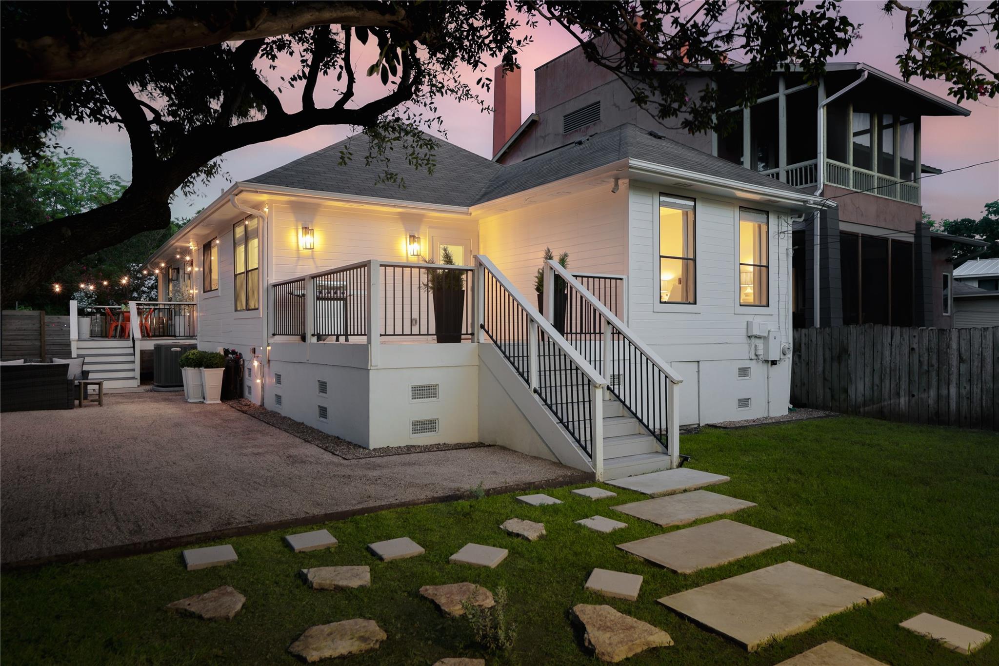 1018 Shelley Ave