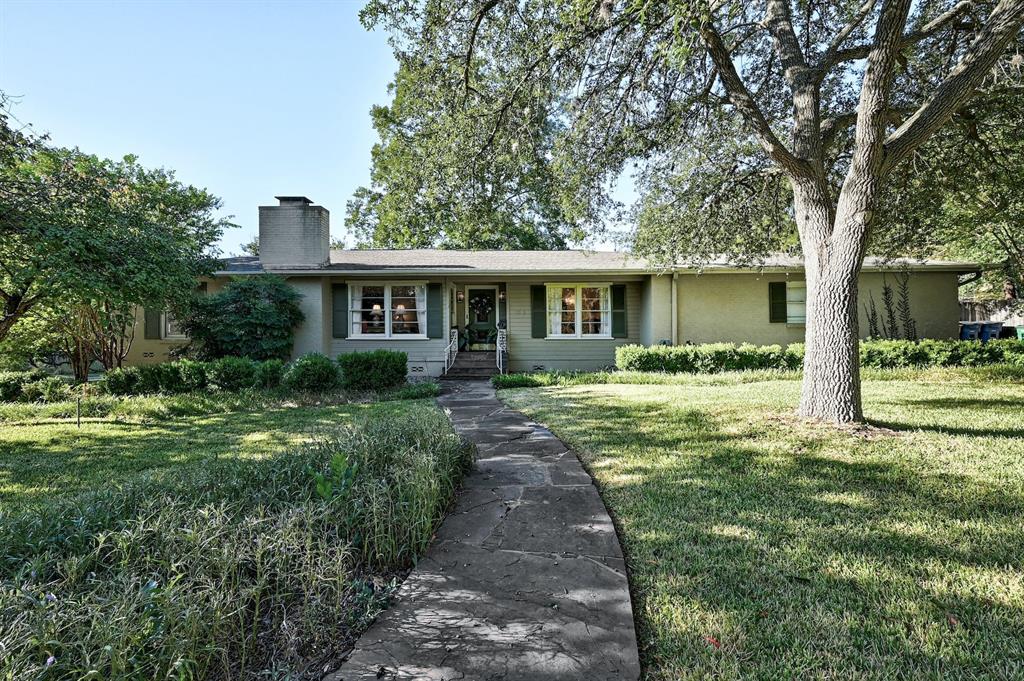 1301 Belmont PKWY