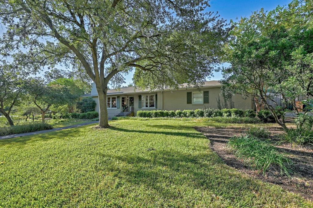 1301 Belmont PKWY
