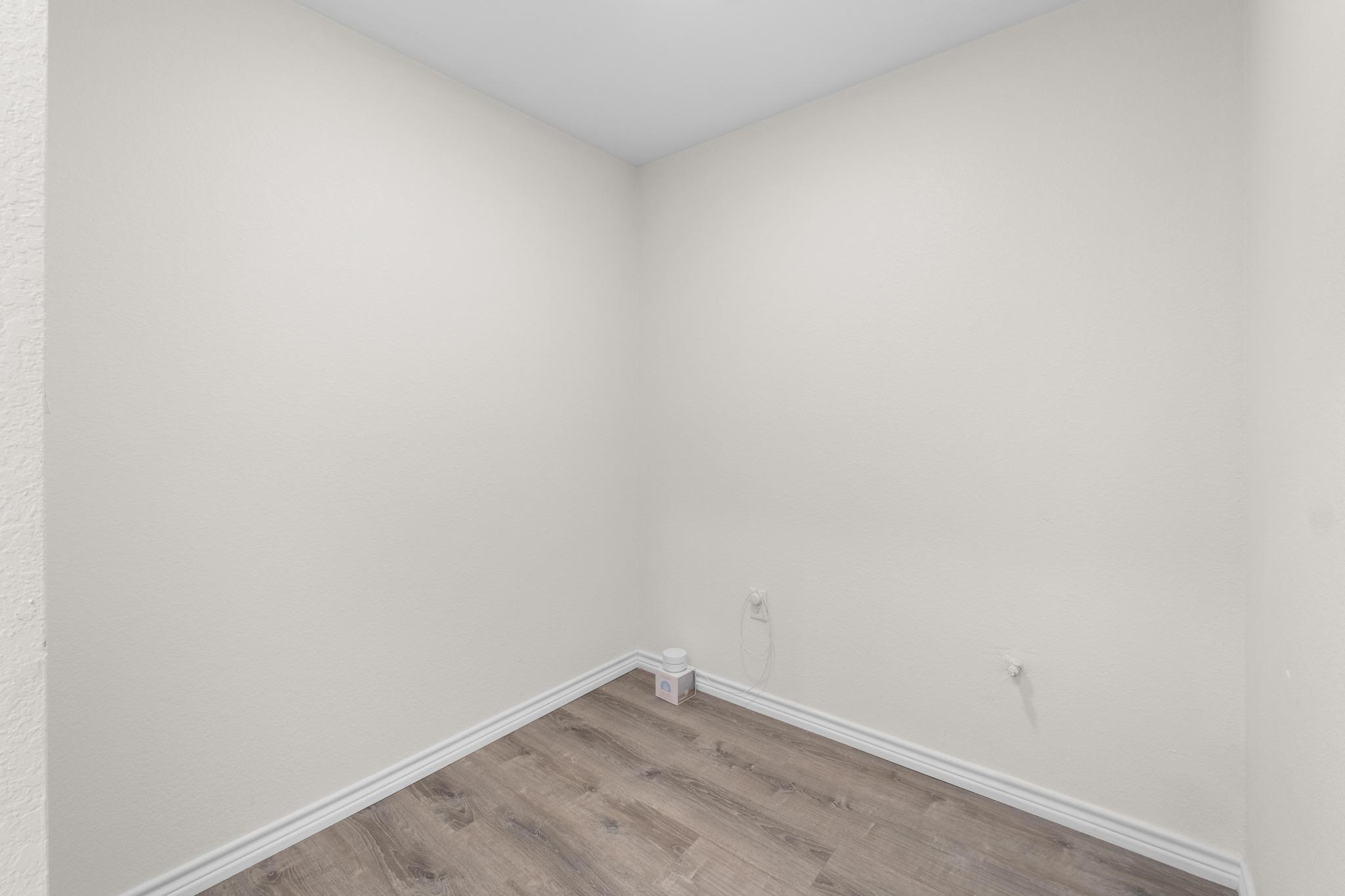 6512 Arnold DR