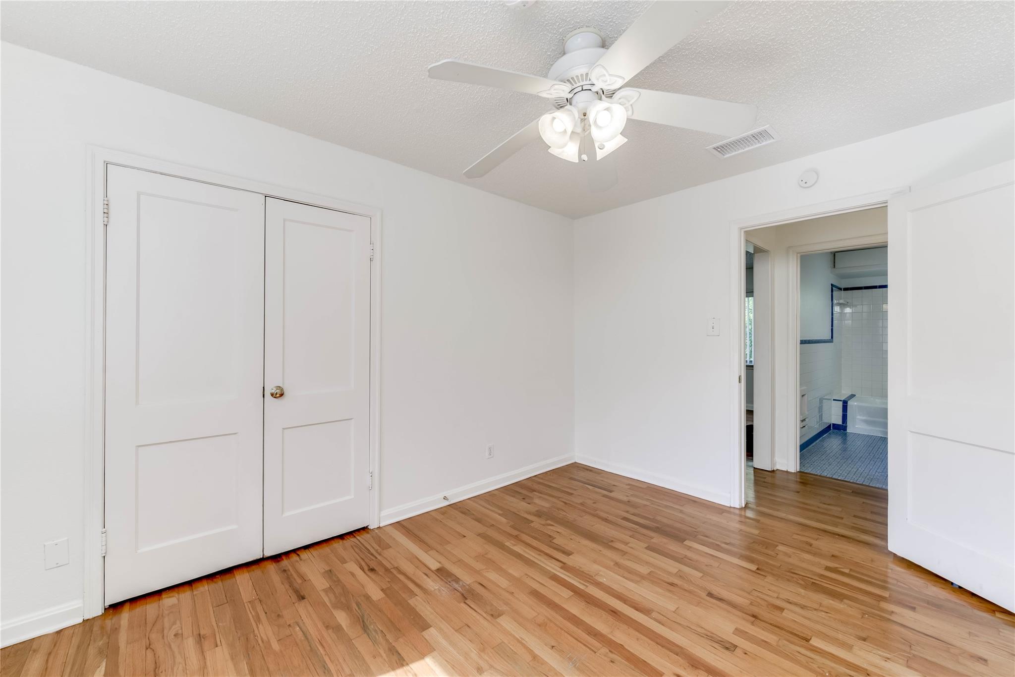 1409 Enfield RD