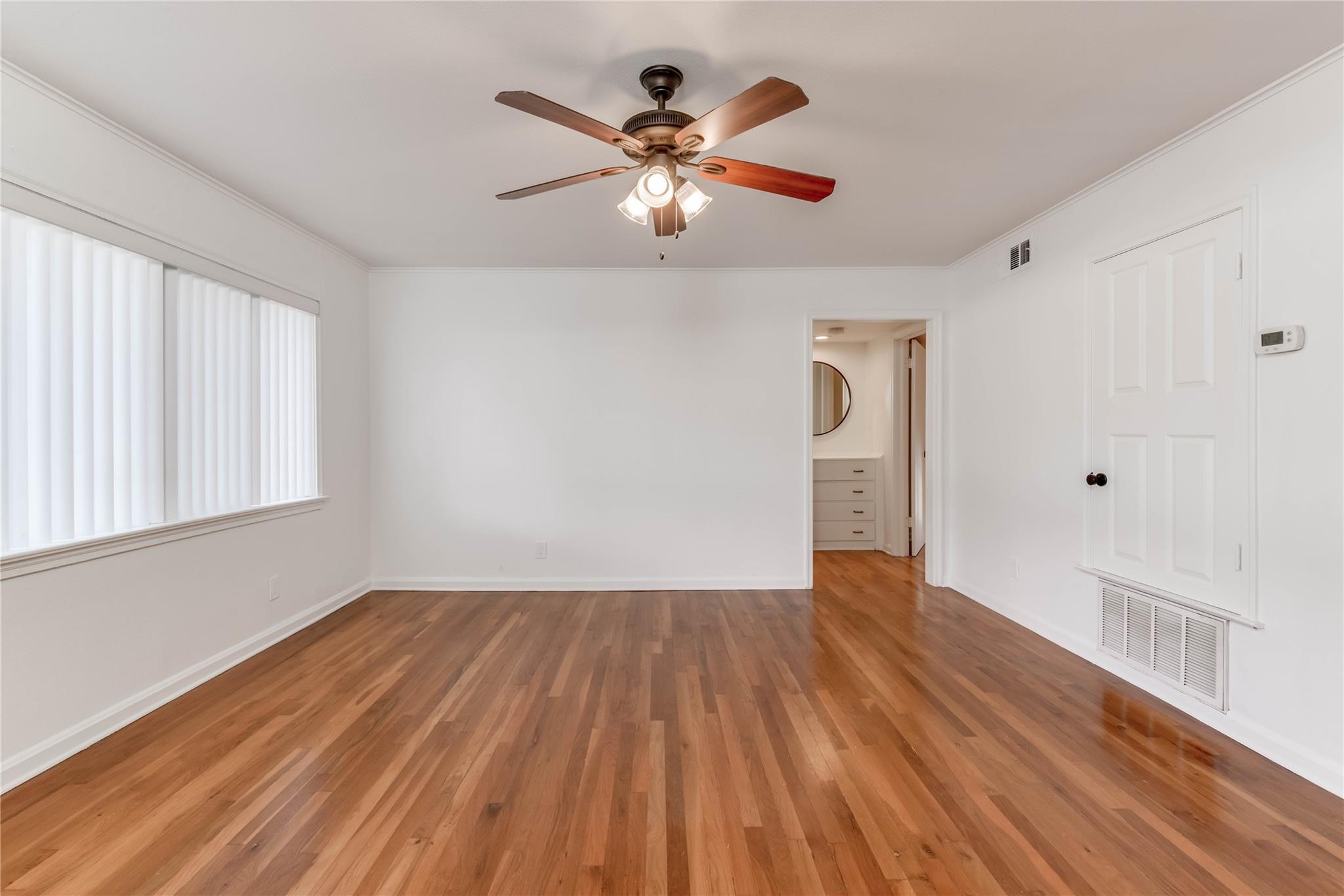 1409 Enfield RD