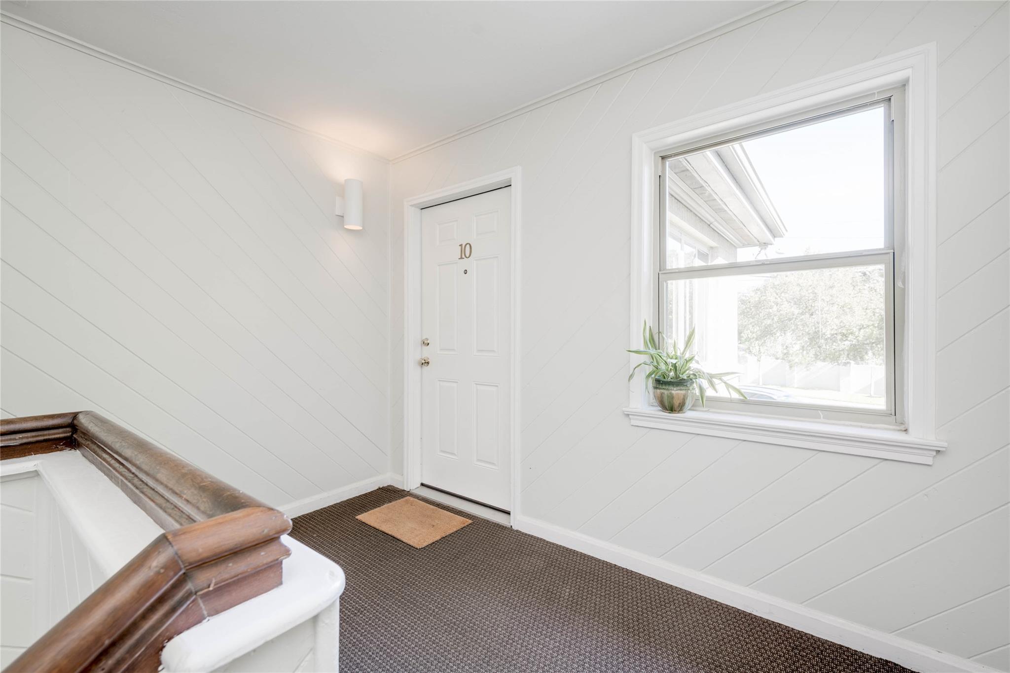 1409 Enfield RD