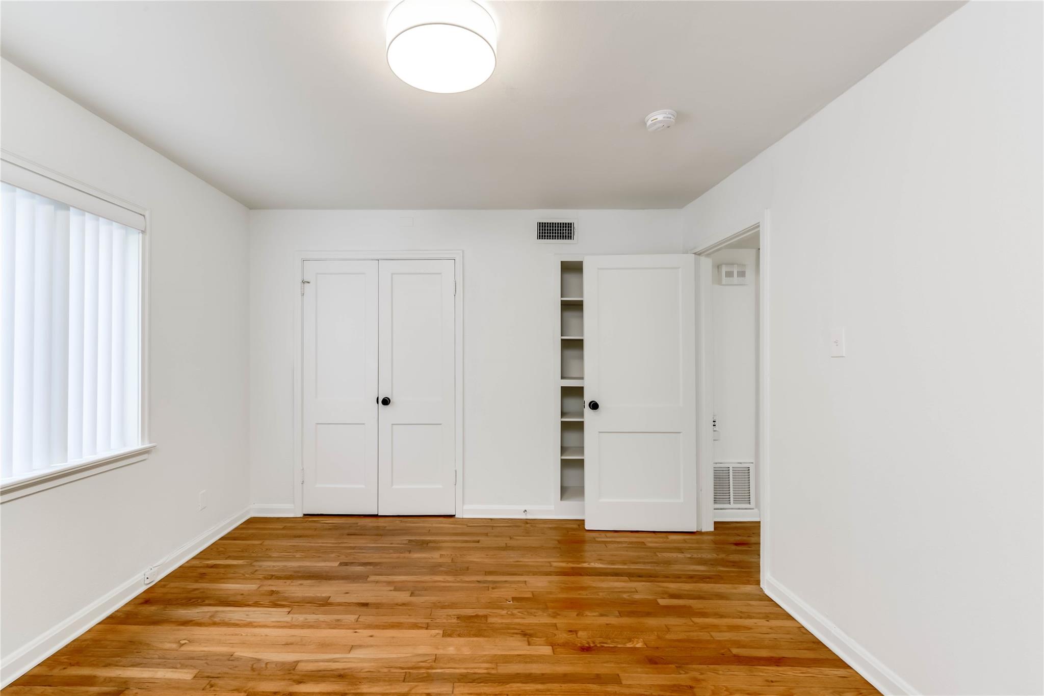 1409 Enfield RD