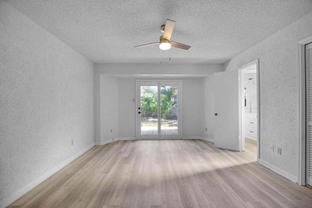 9427 Braeburn GLN