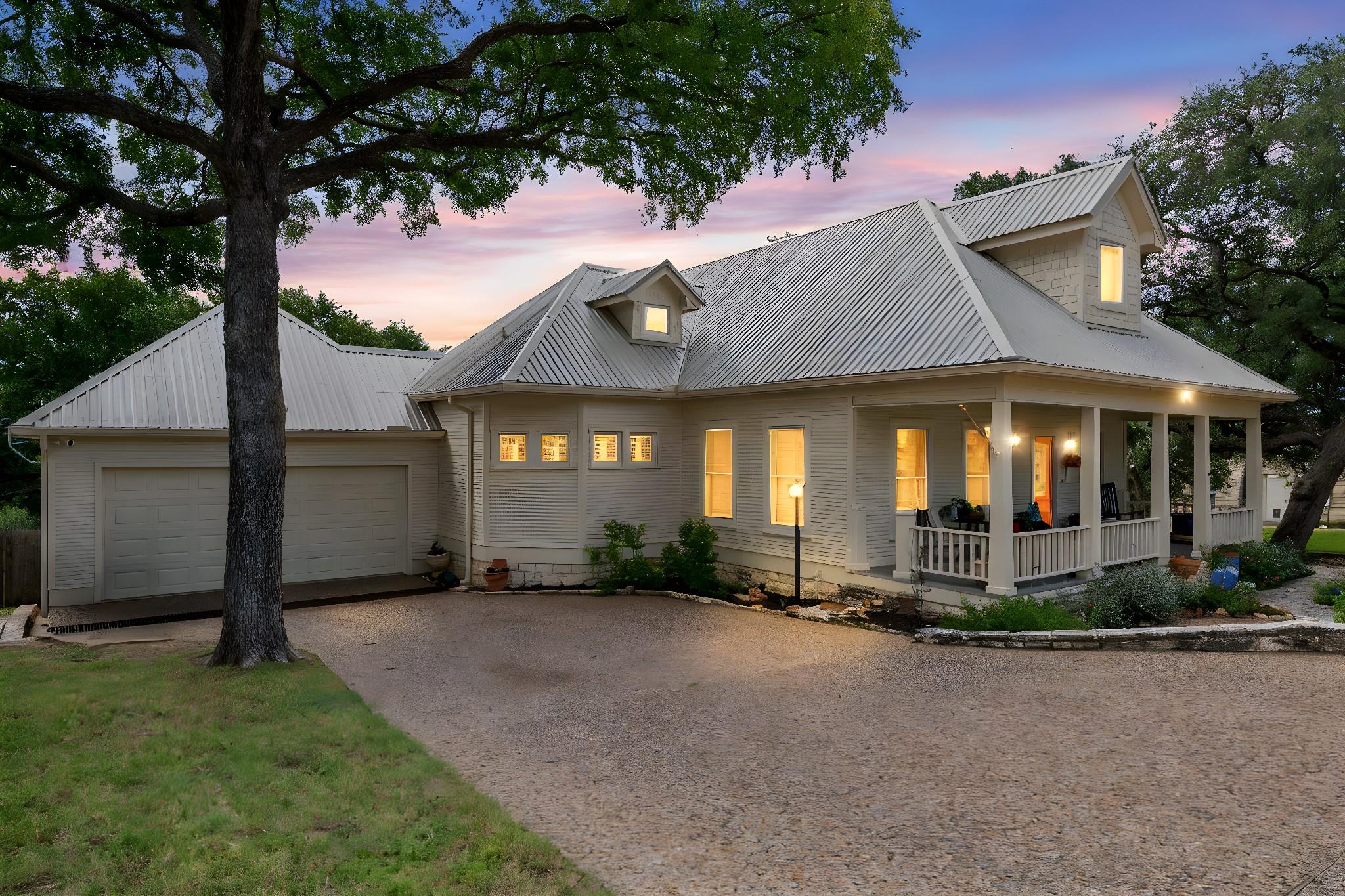 407 Crestview DR