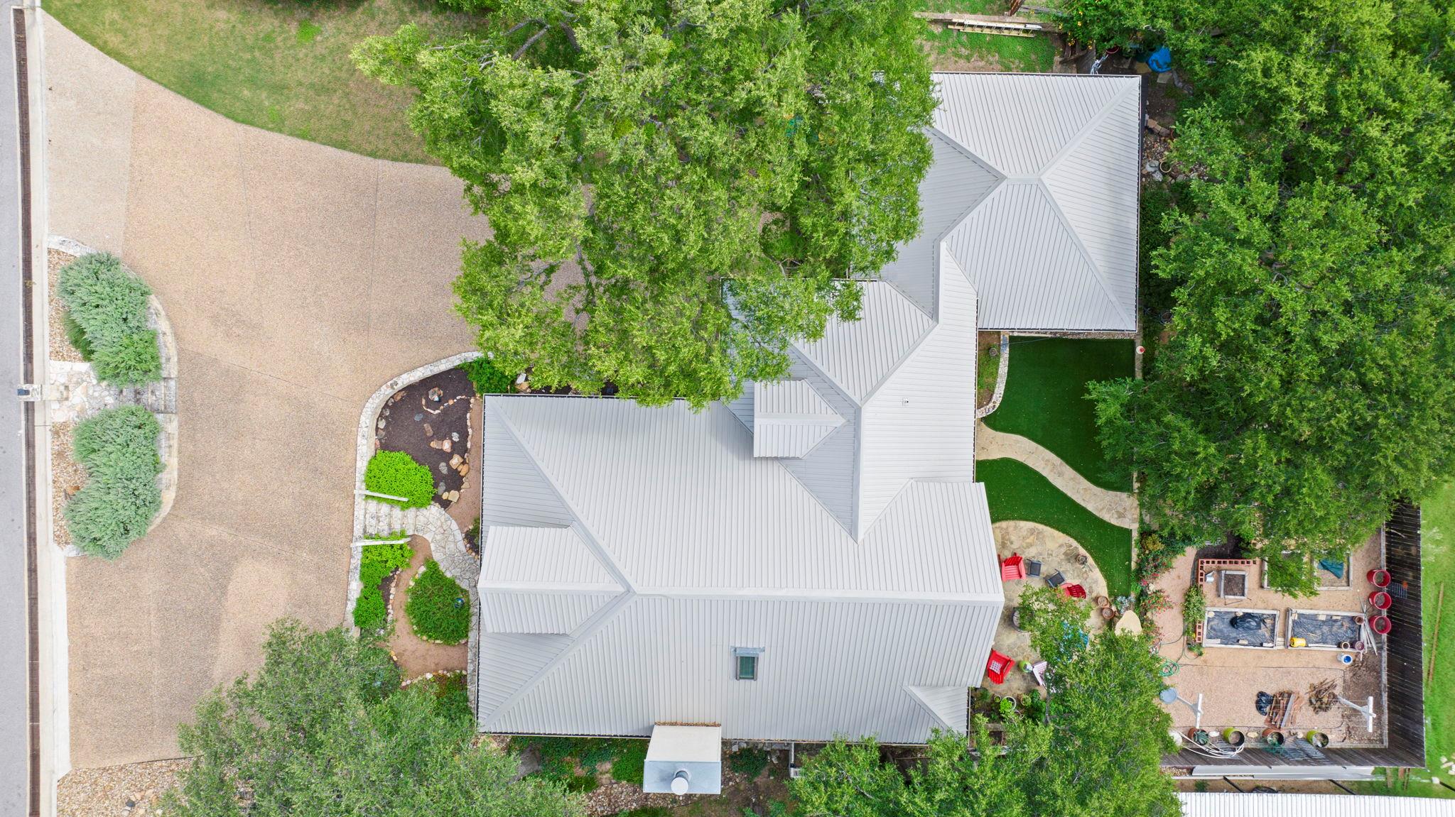 407 Crestview DR