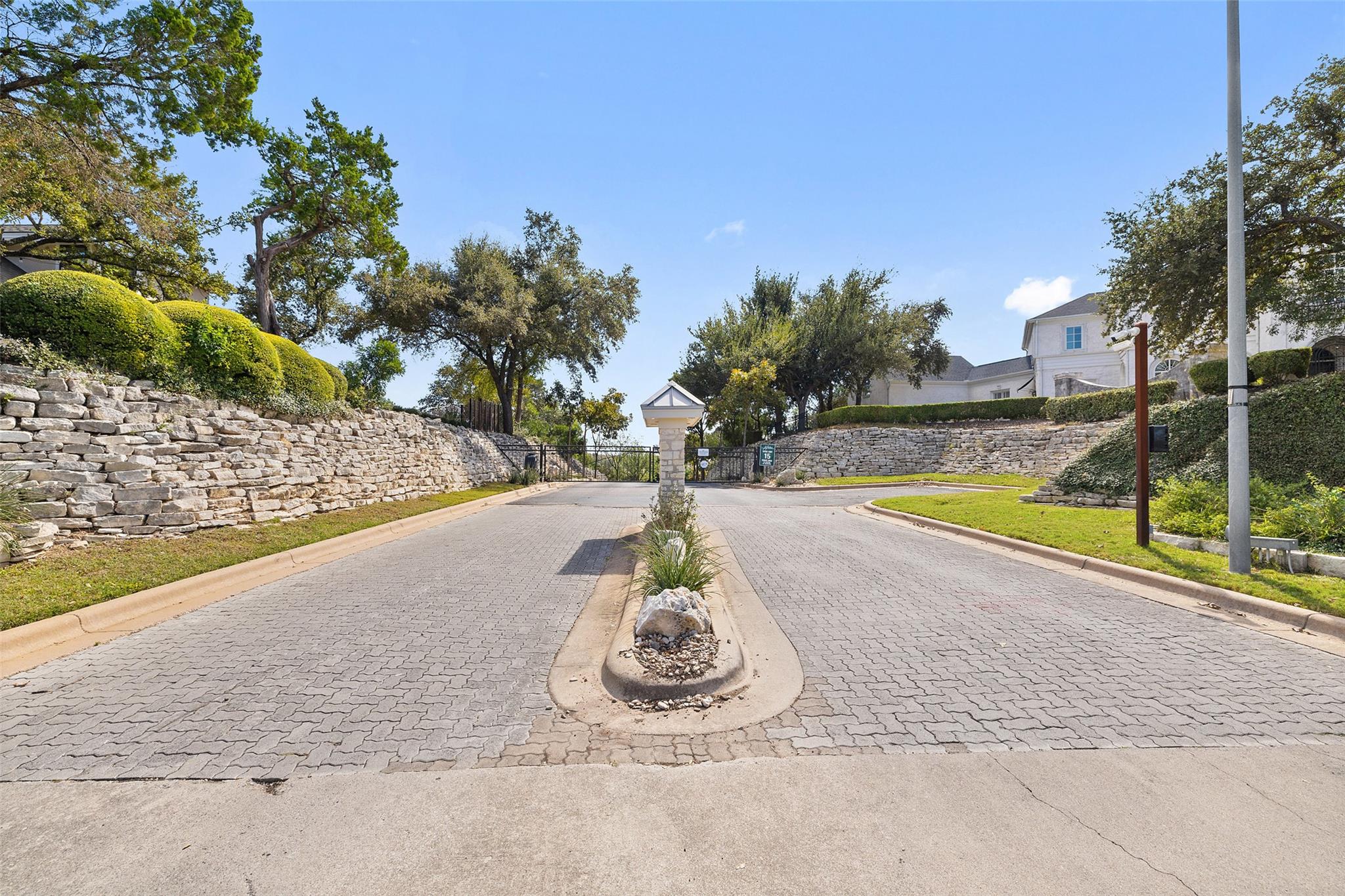 7114 Las Ventanas DR