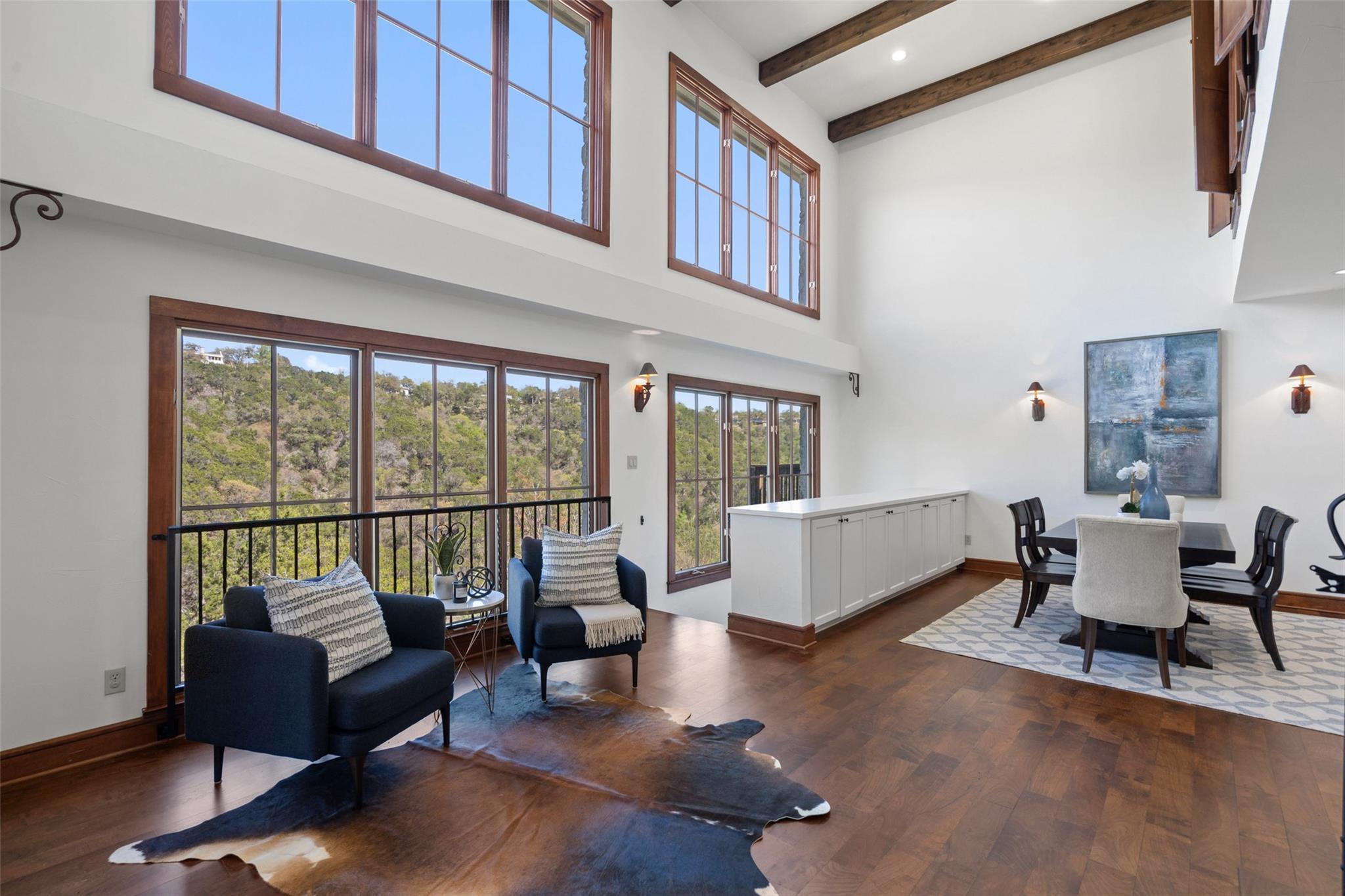 7114 Las Ventanas DR