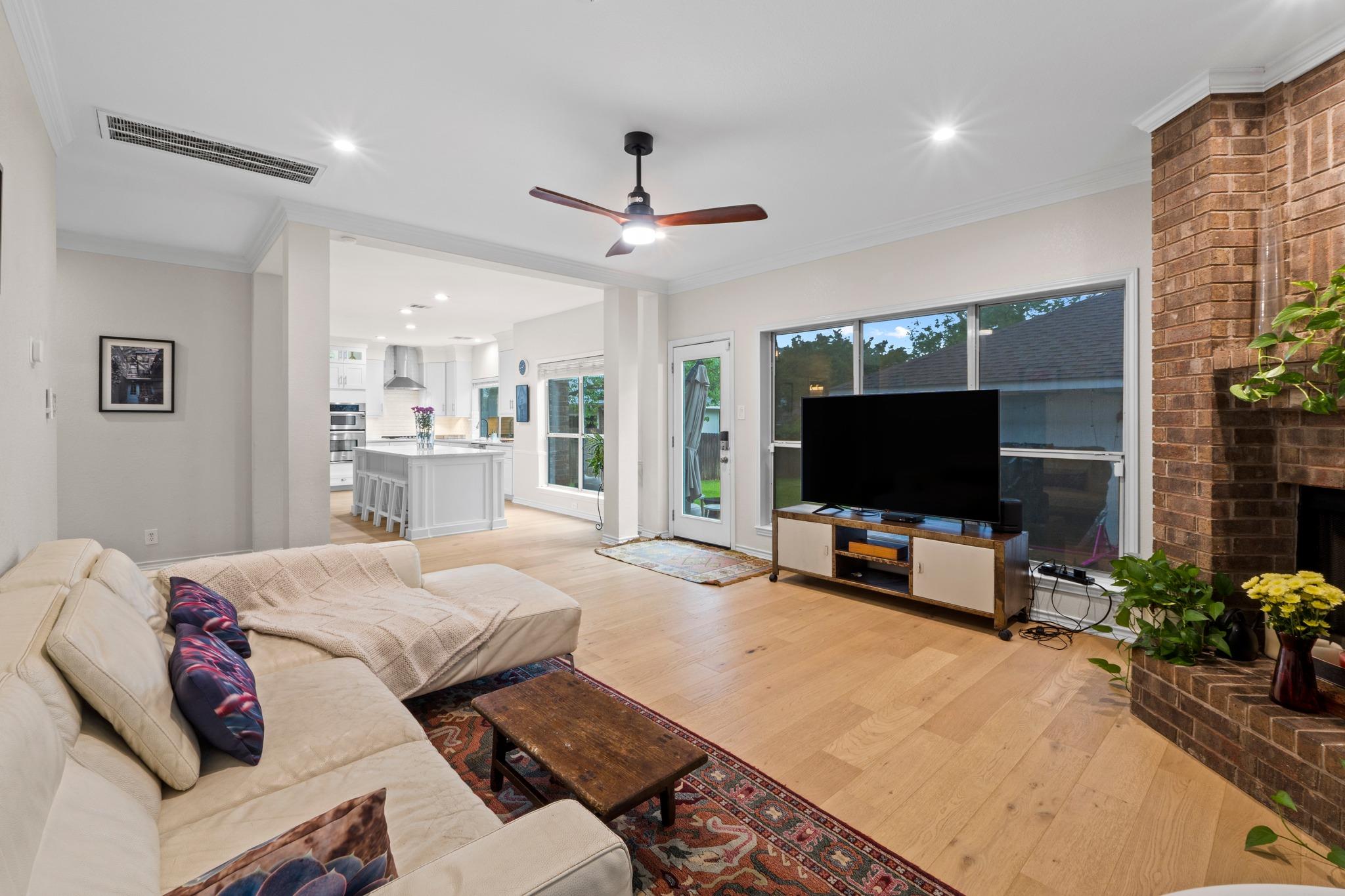 6300 Needham LN
