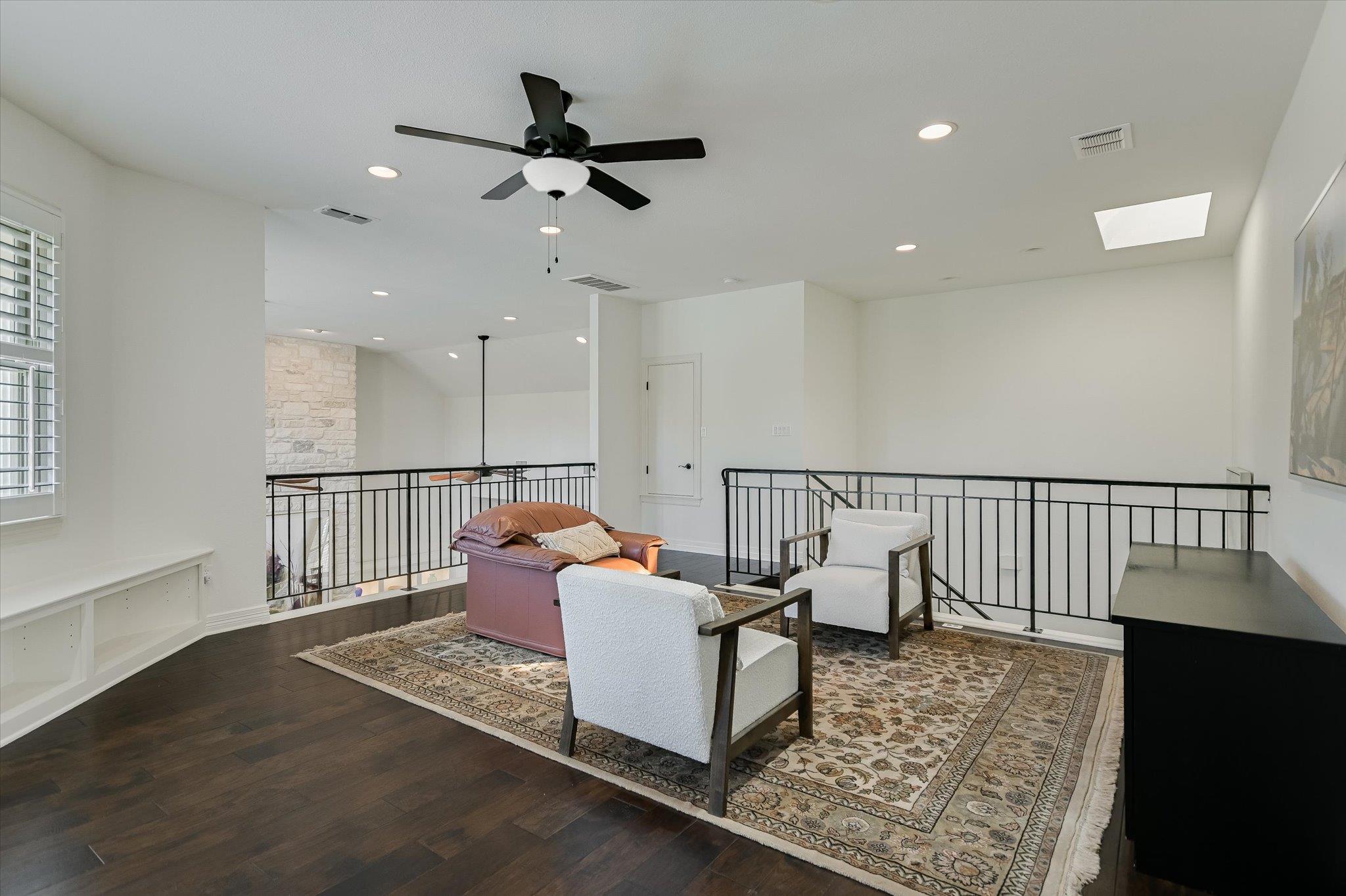 2901 Maravillas LOOP