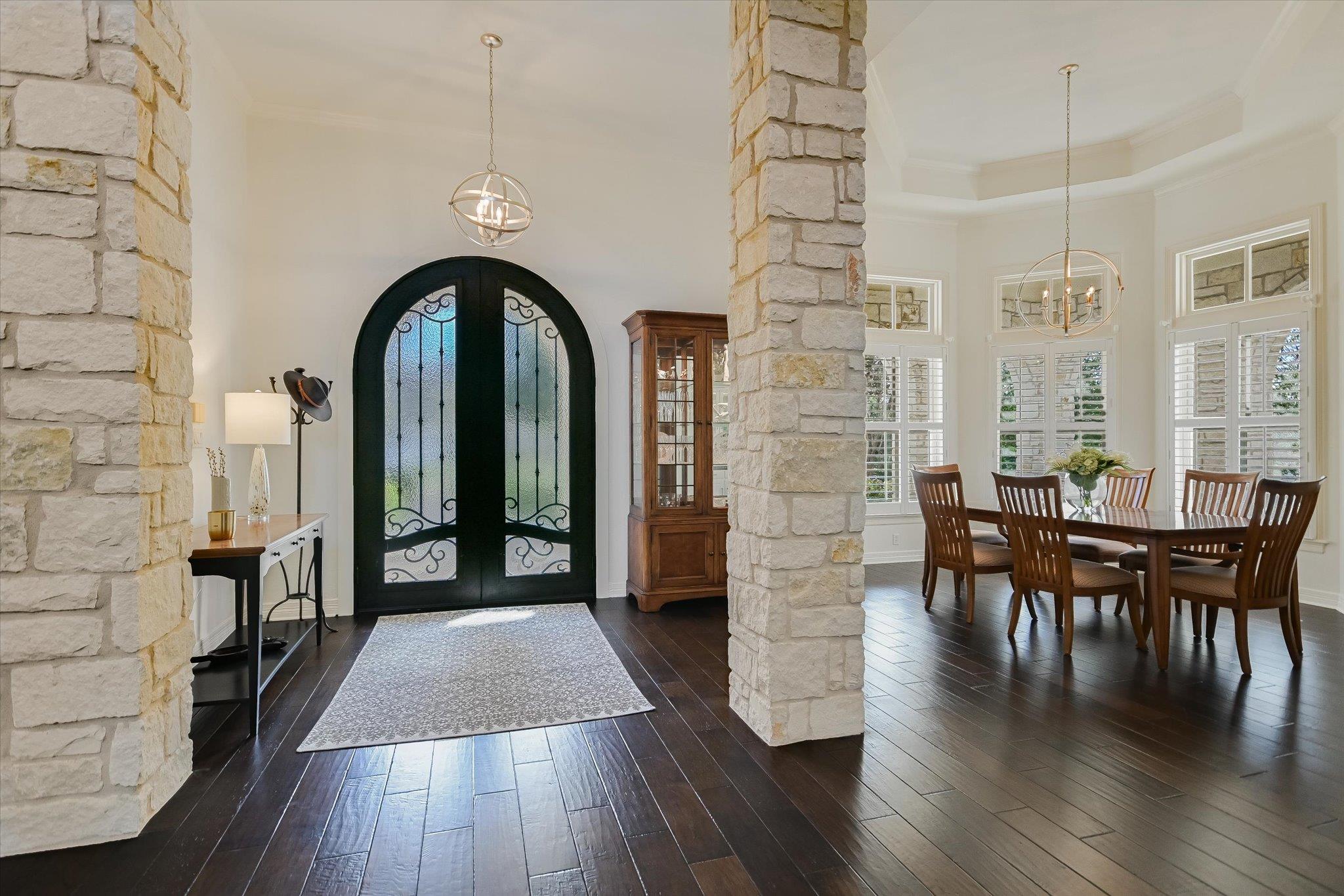 2901 Maravillas LOOP