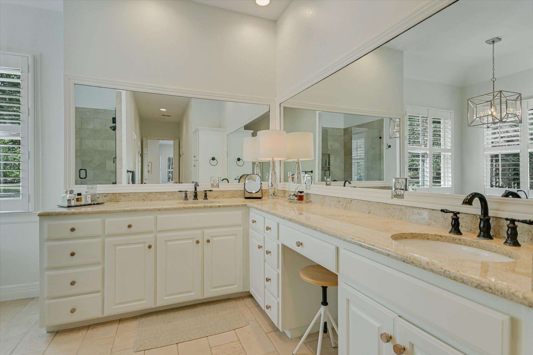 2901 Maravillas LOOP