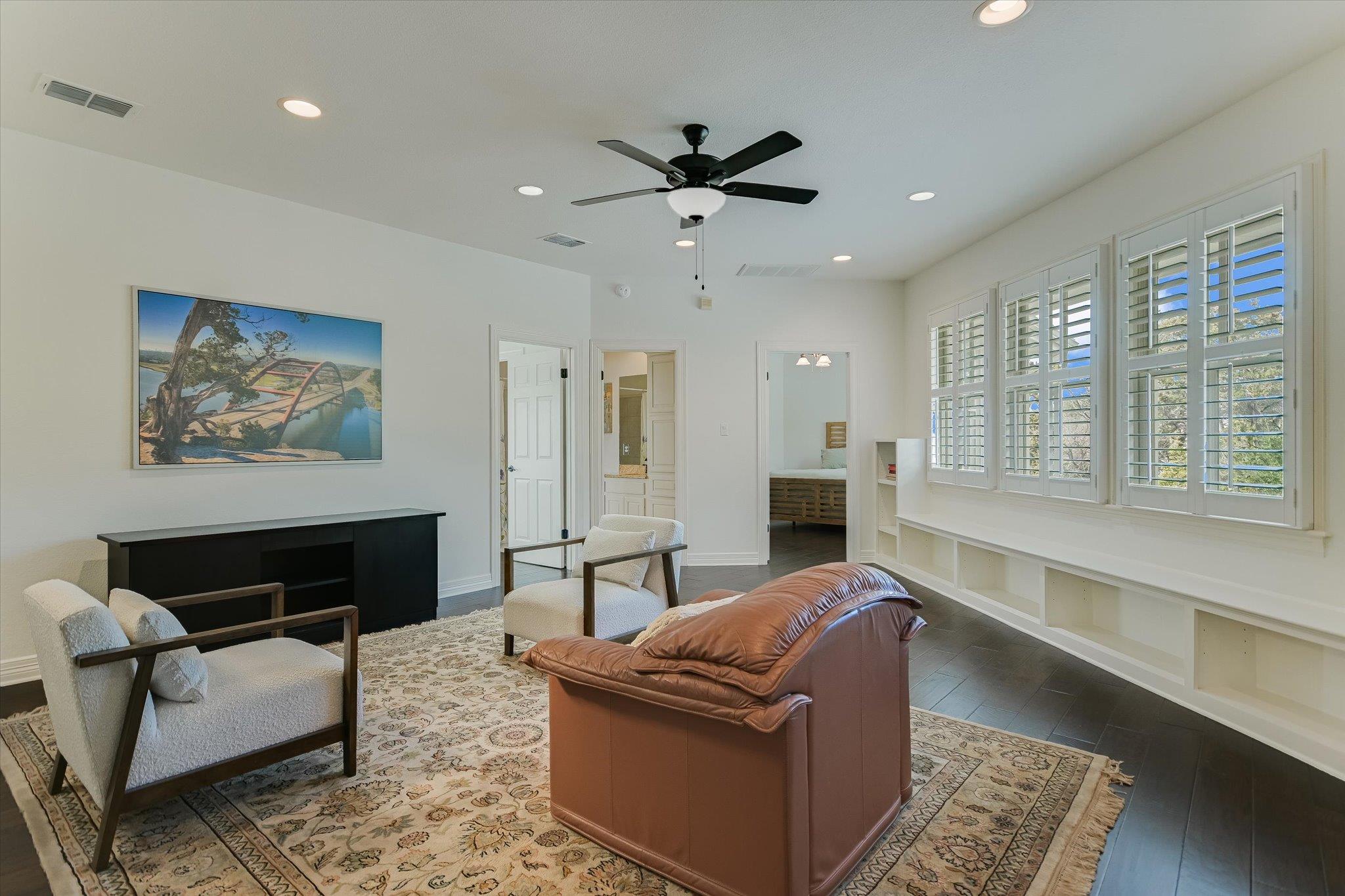 2901 Maravillas LOOP