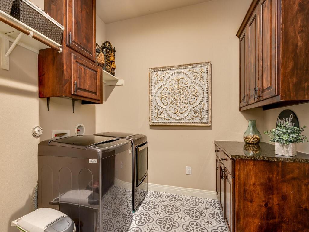 2601 N Quinlan Park RD # 508