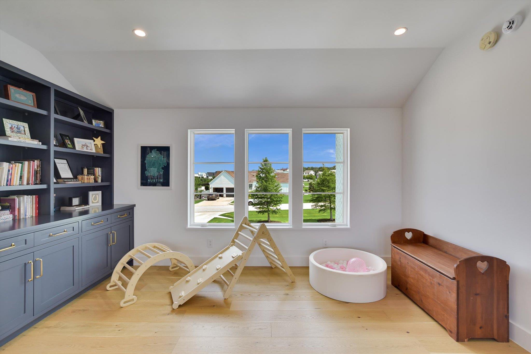 119 Victorian Gable DR