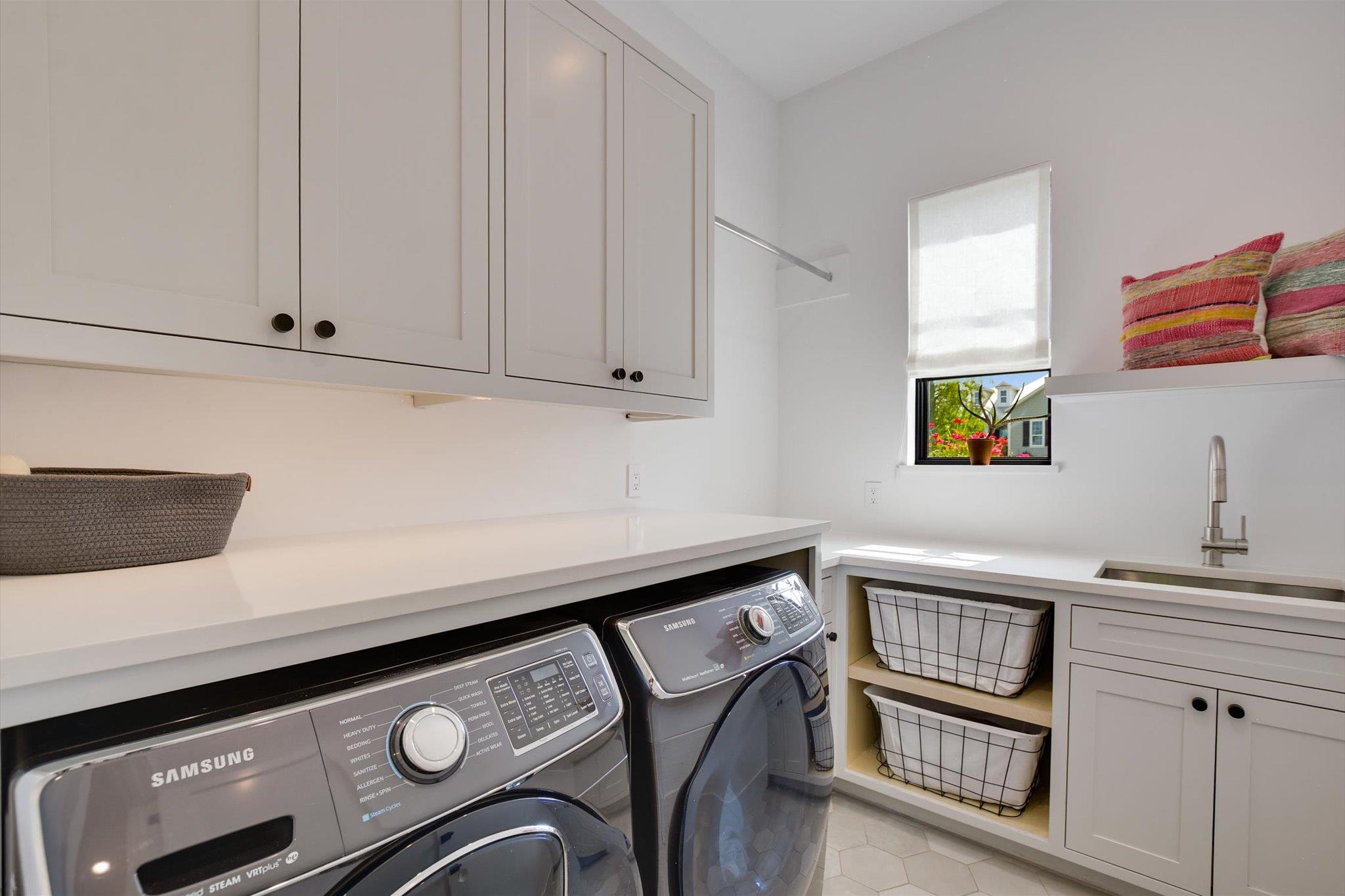 119 Victorian Gable DR