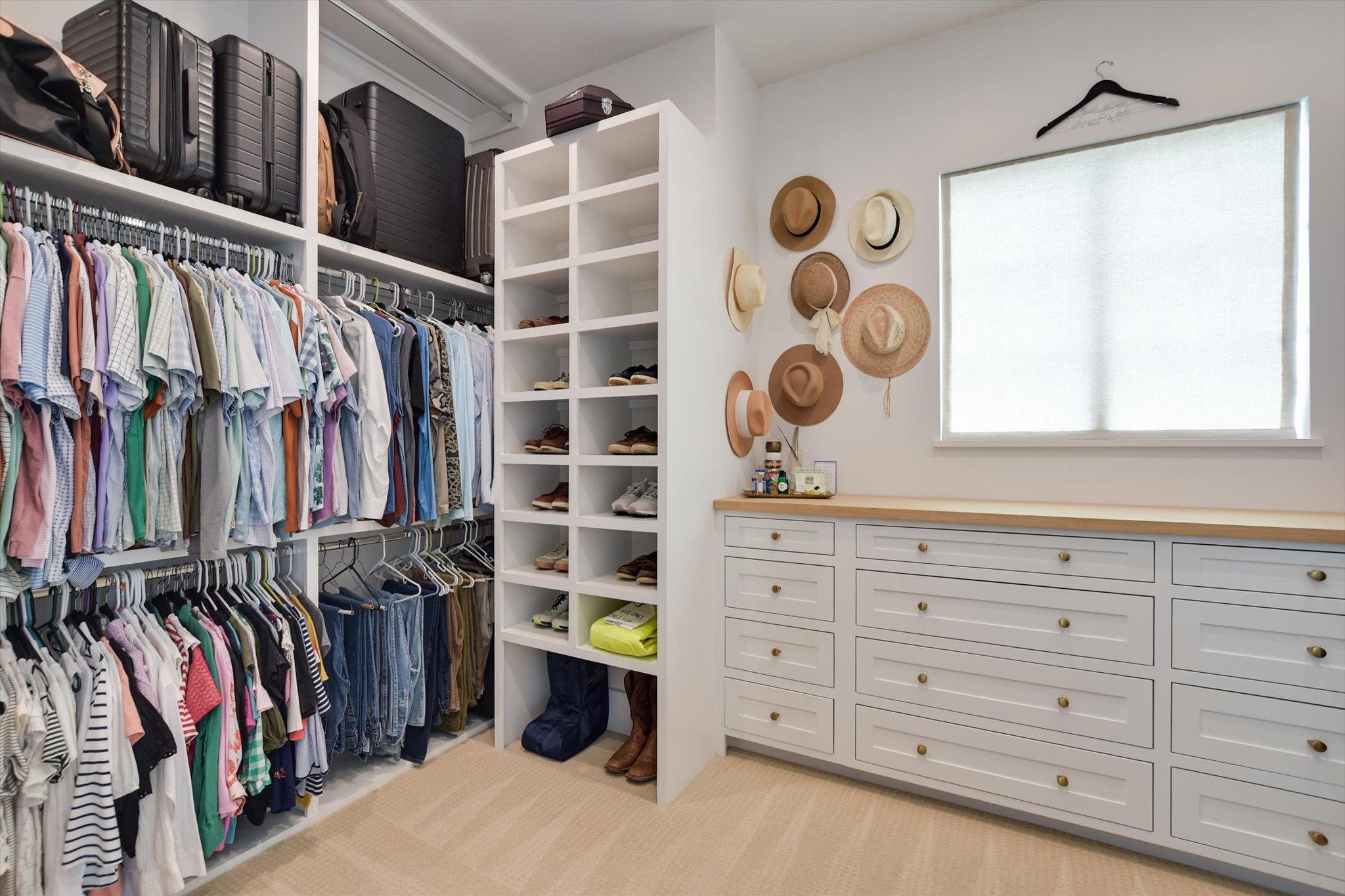 119 Victorian Gable DR