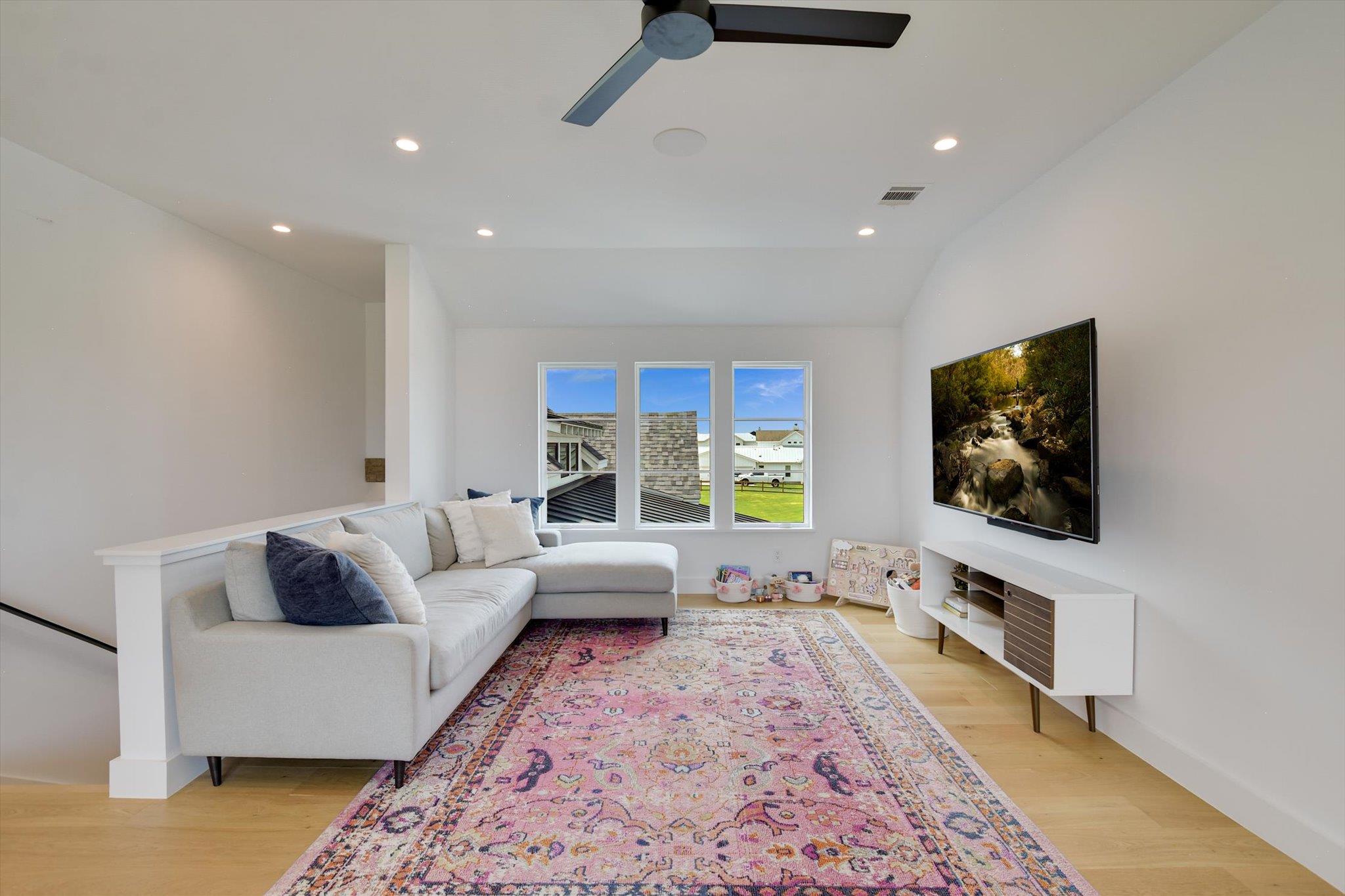 119 Victorian Gable DR