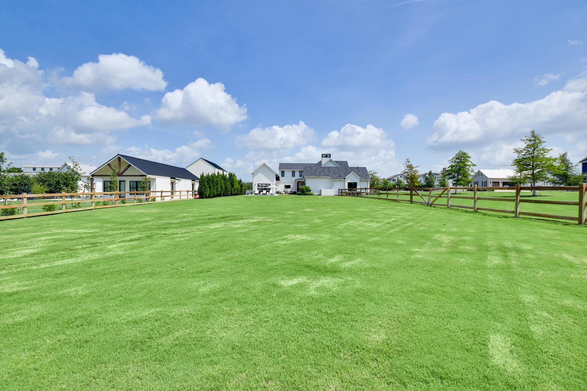 119 Victorian Gable DR