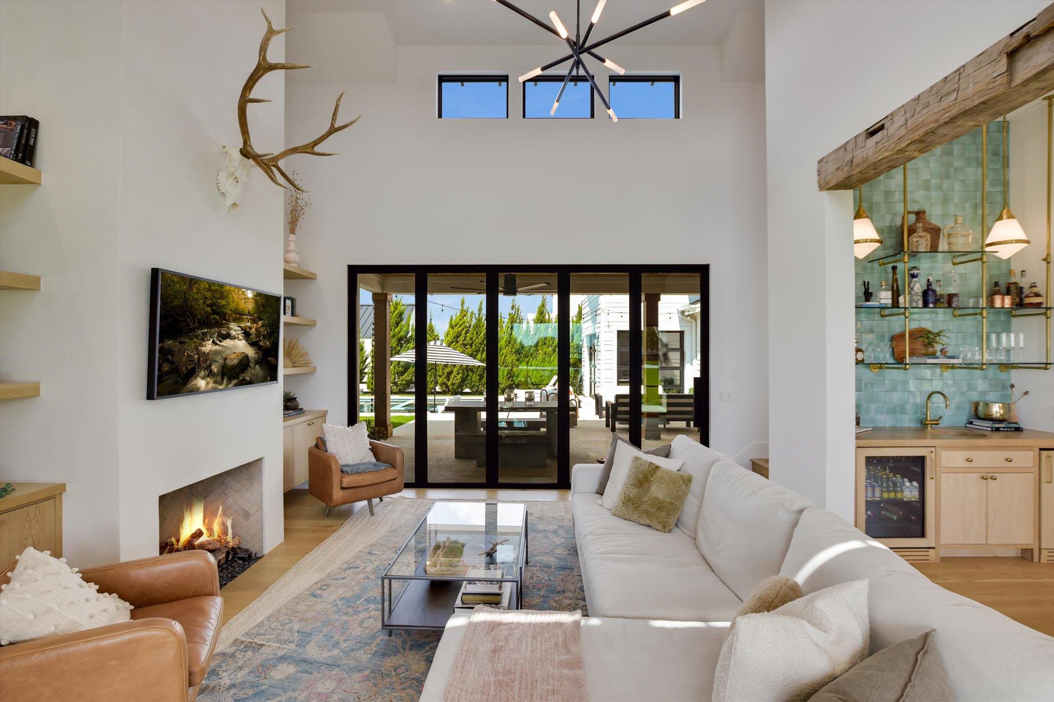 119 Victorian Gable DR