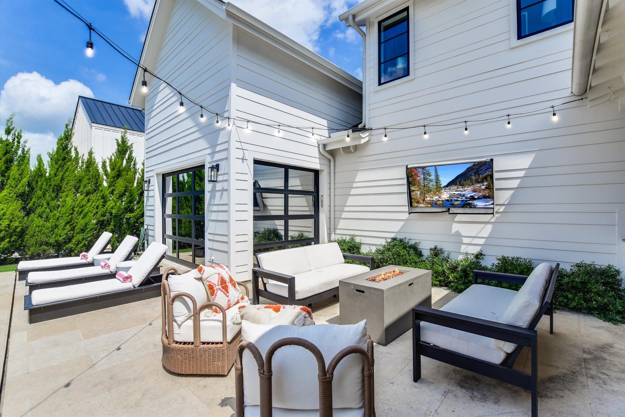 119 Victorian Gable DR