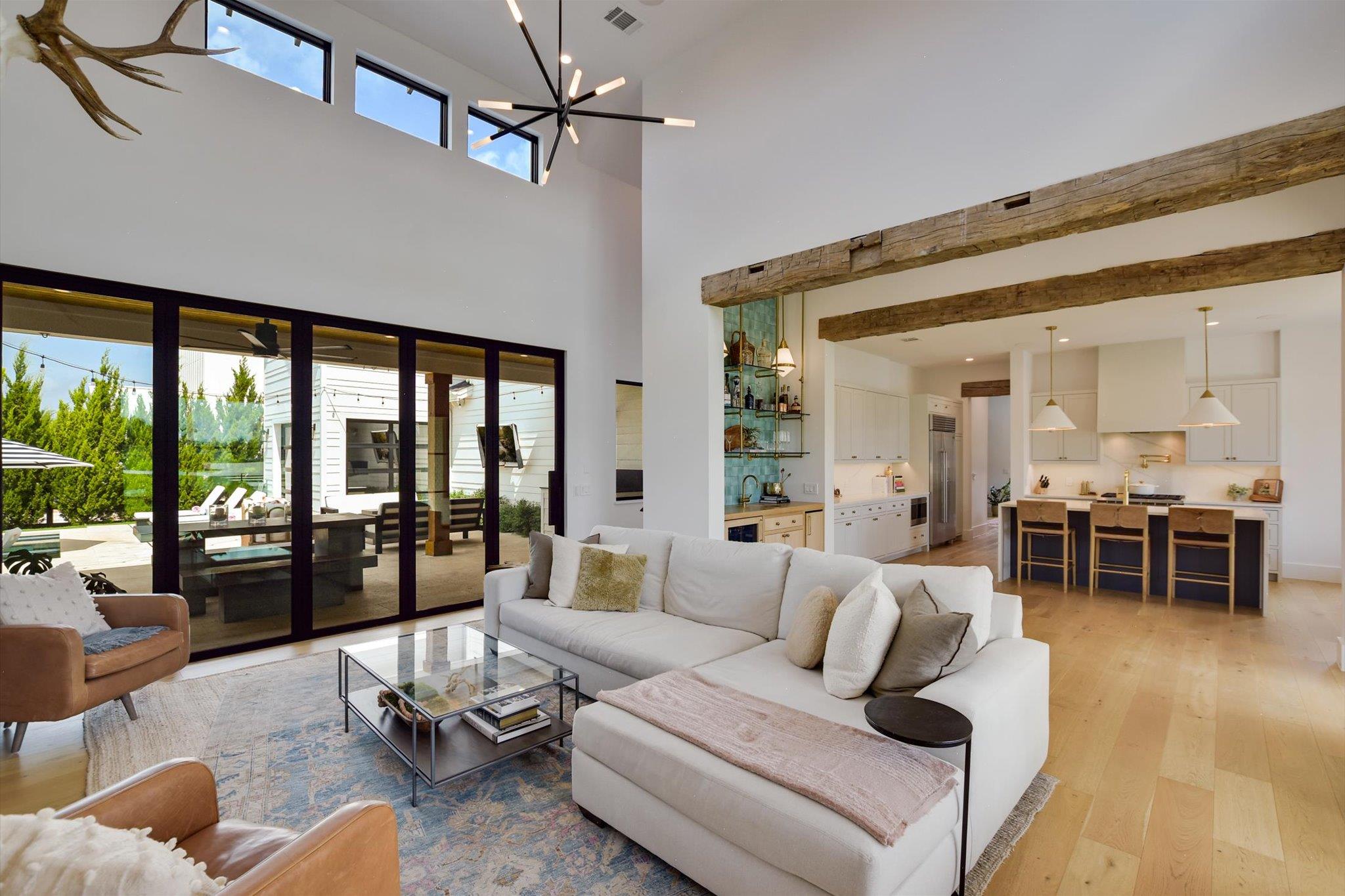 119 Victorian Gable DR