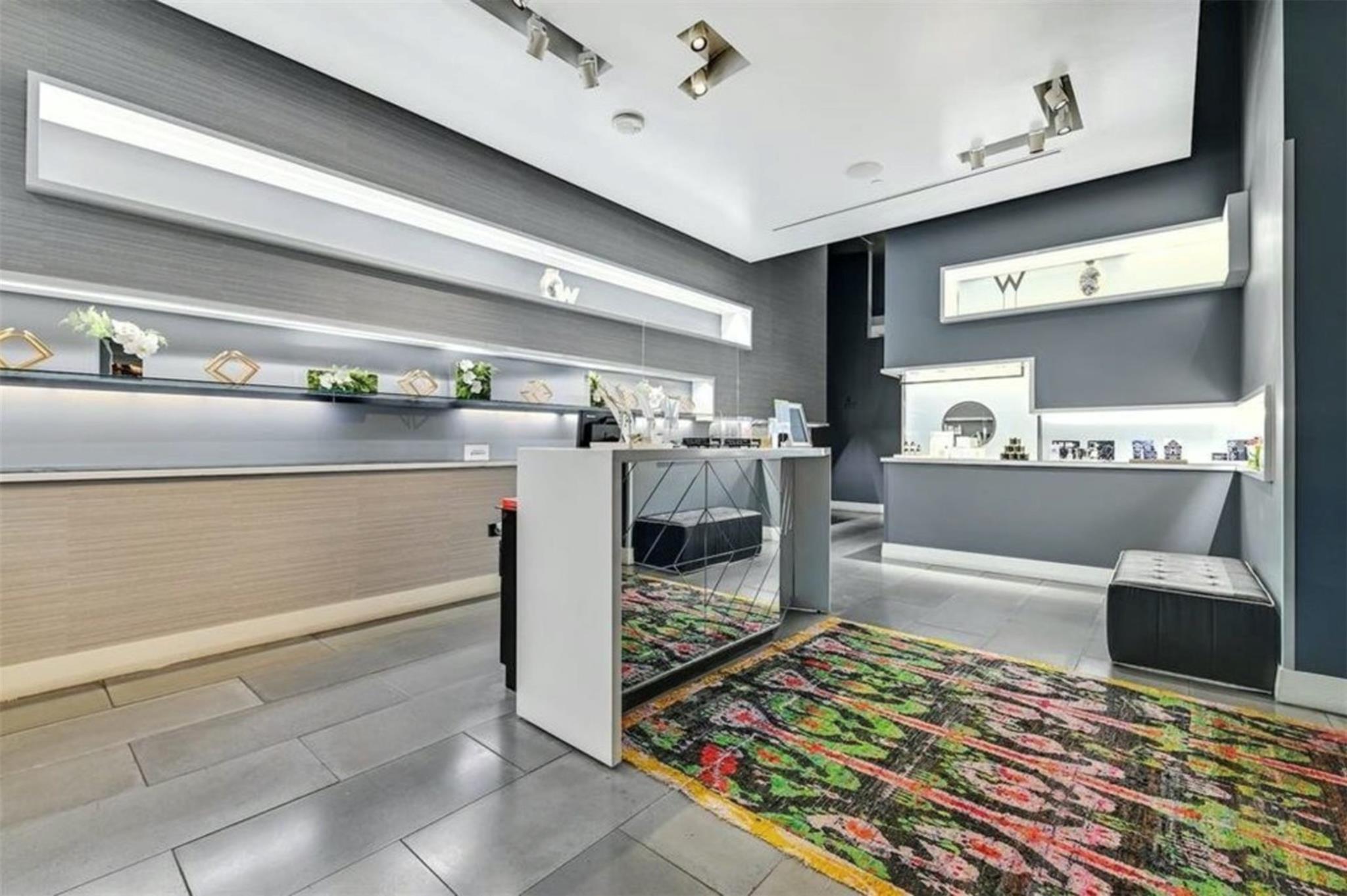 210 Lavaca ST # 3209