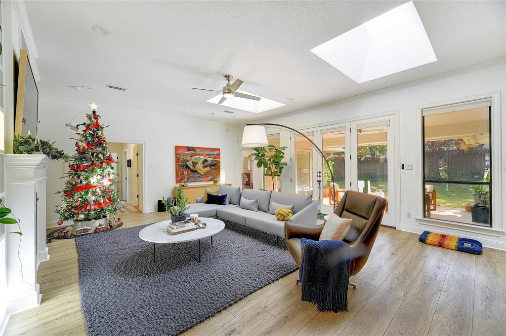 1601 Scottish Woods TRL