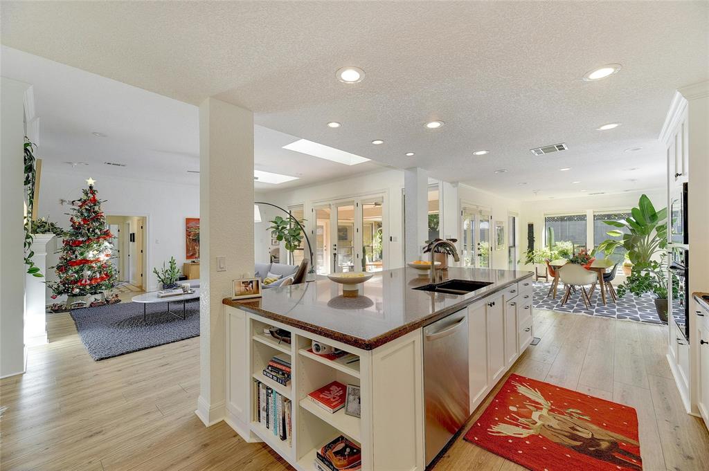 1601 Scottish Woods TRL