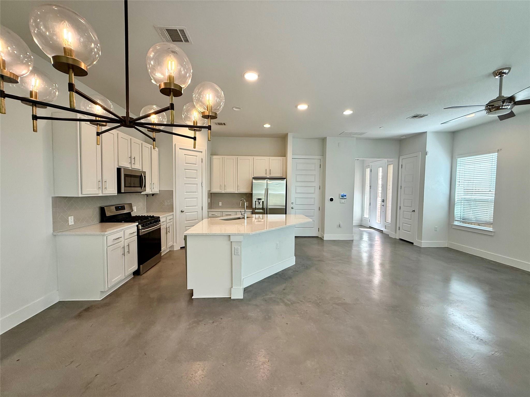 8922 Menchaca RD # 704