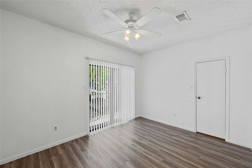 2901 San Jacinto BLVD # 104