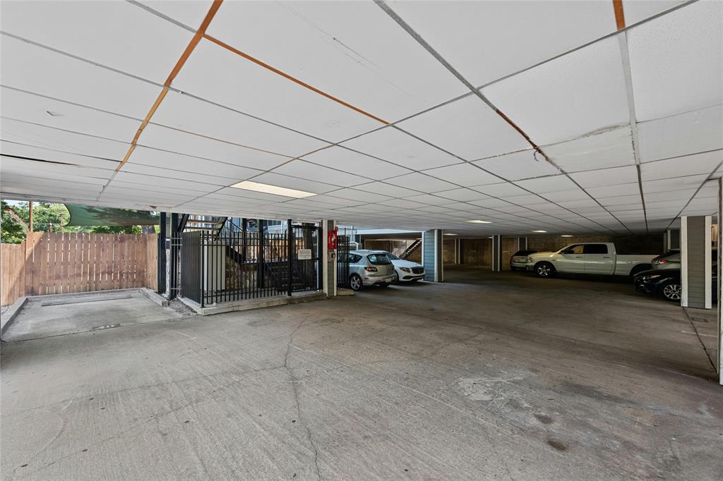 2901 San Jacinto BLVD # 104