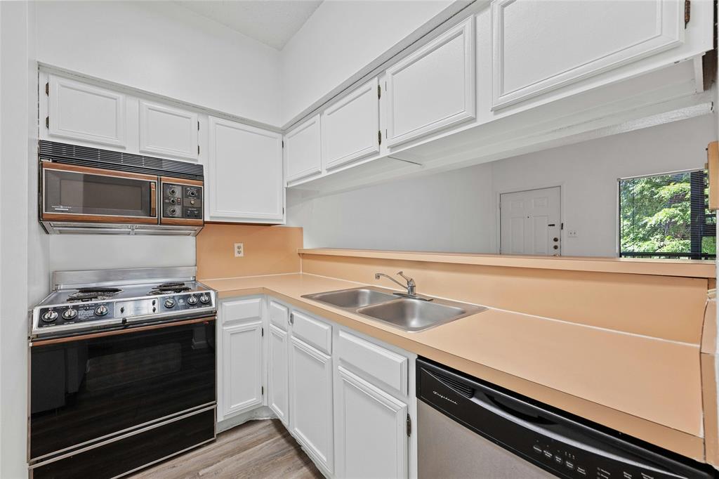 2901 San Jacinto BLVD # 104