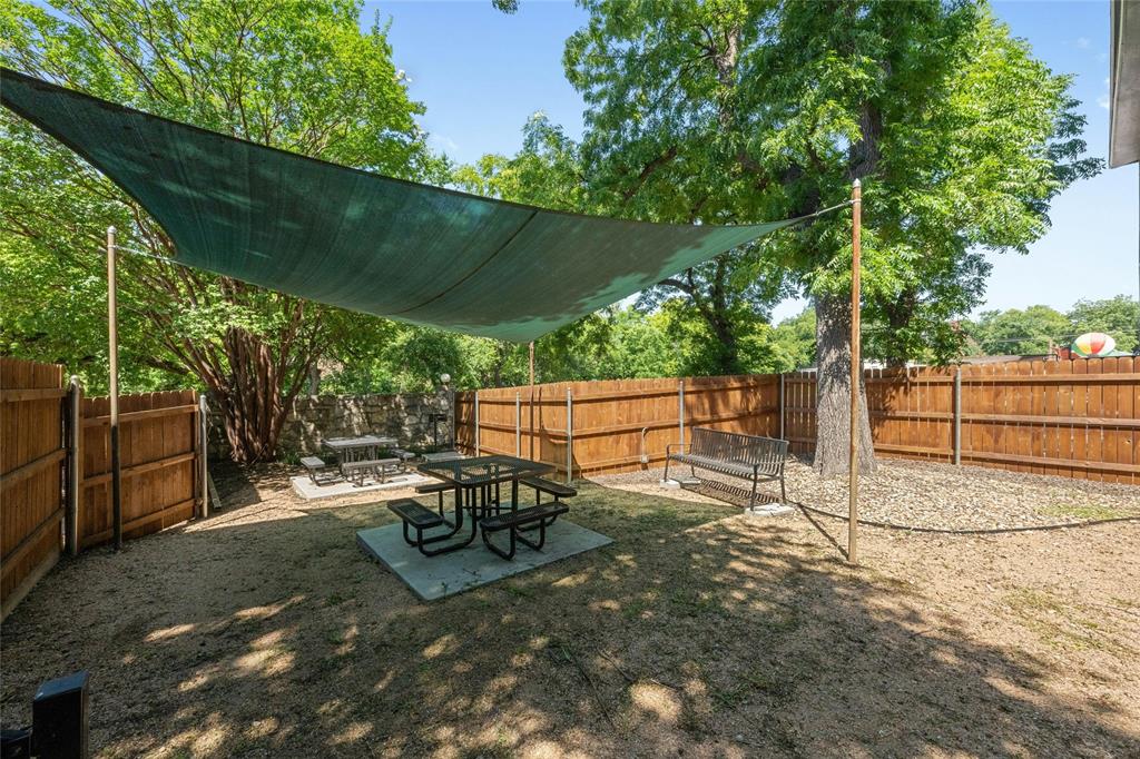 2901 San Jacinto BLVD # 104