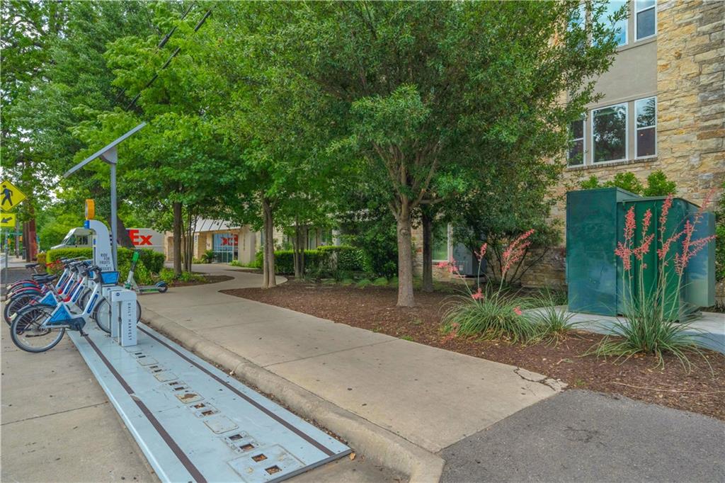 1900 Barton Springs RD # 1040