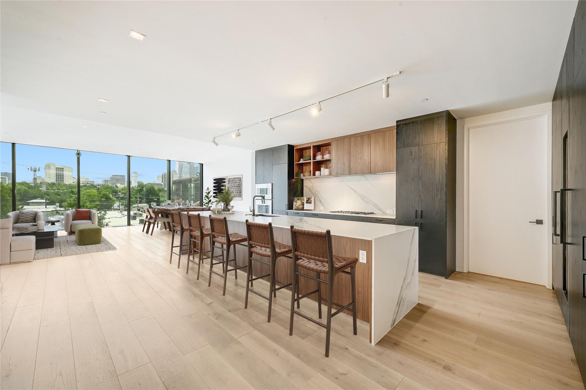 1006 Baylor ST # 202