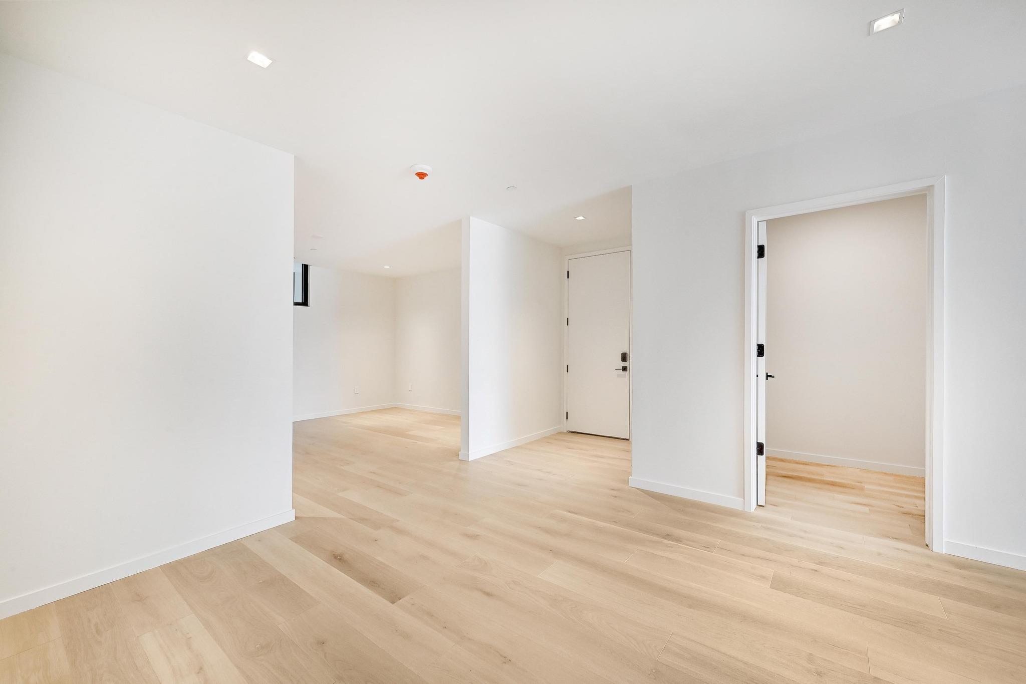 1006 Baylor ST # 202