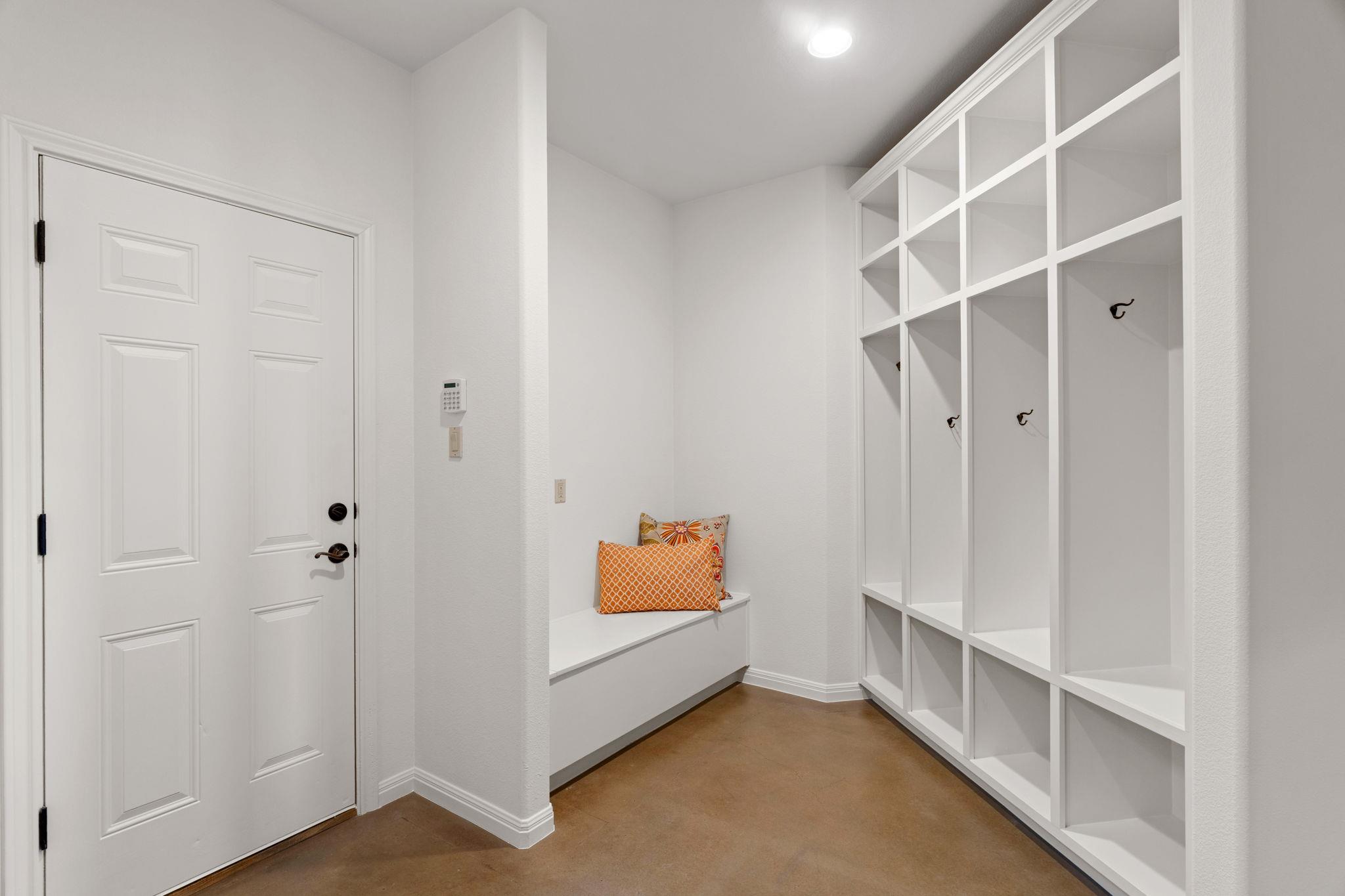 1426 Shelton Ranch RD