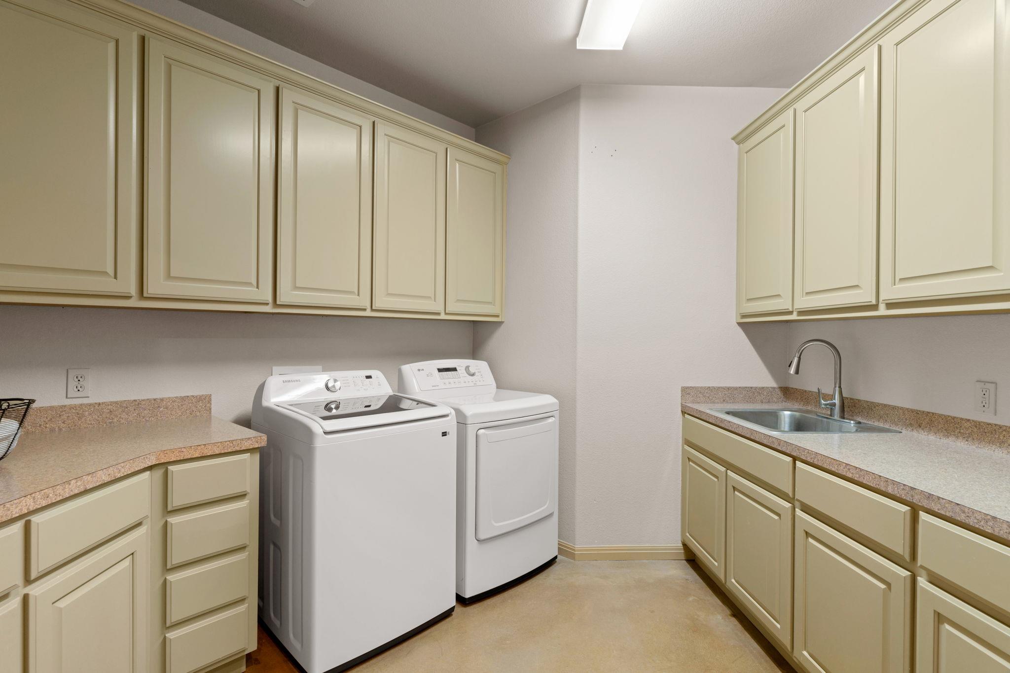 1426 Shelton Ranch RD