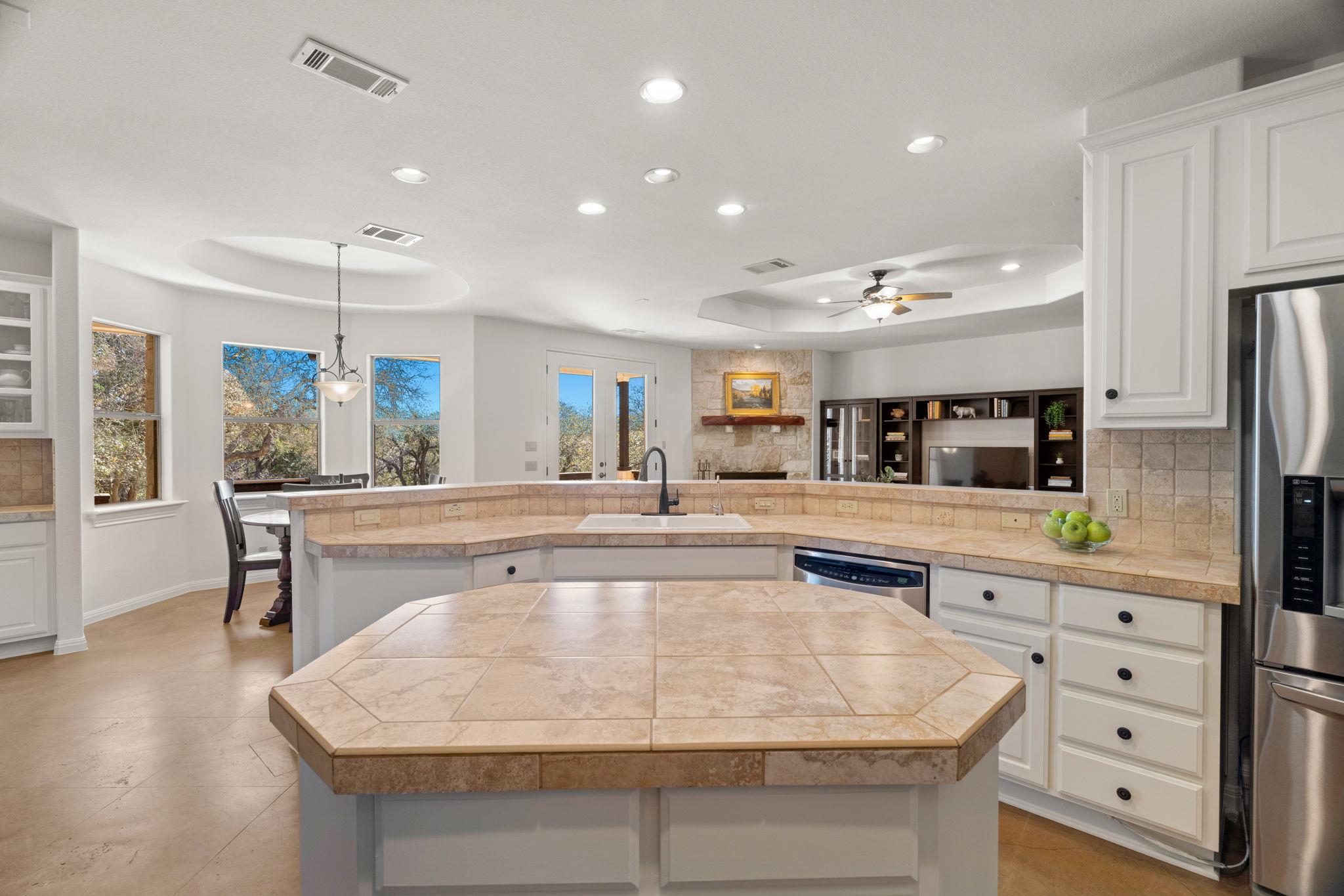 1426 Shelton Ranch RD