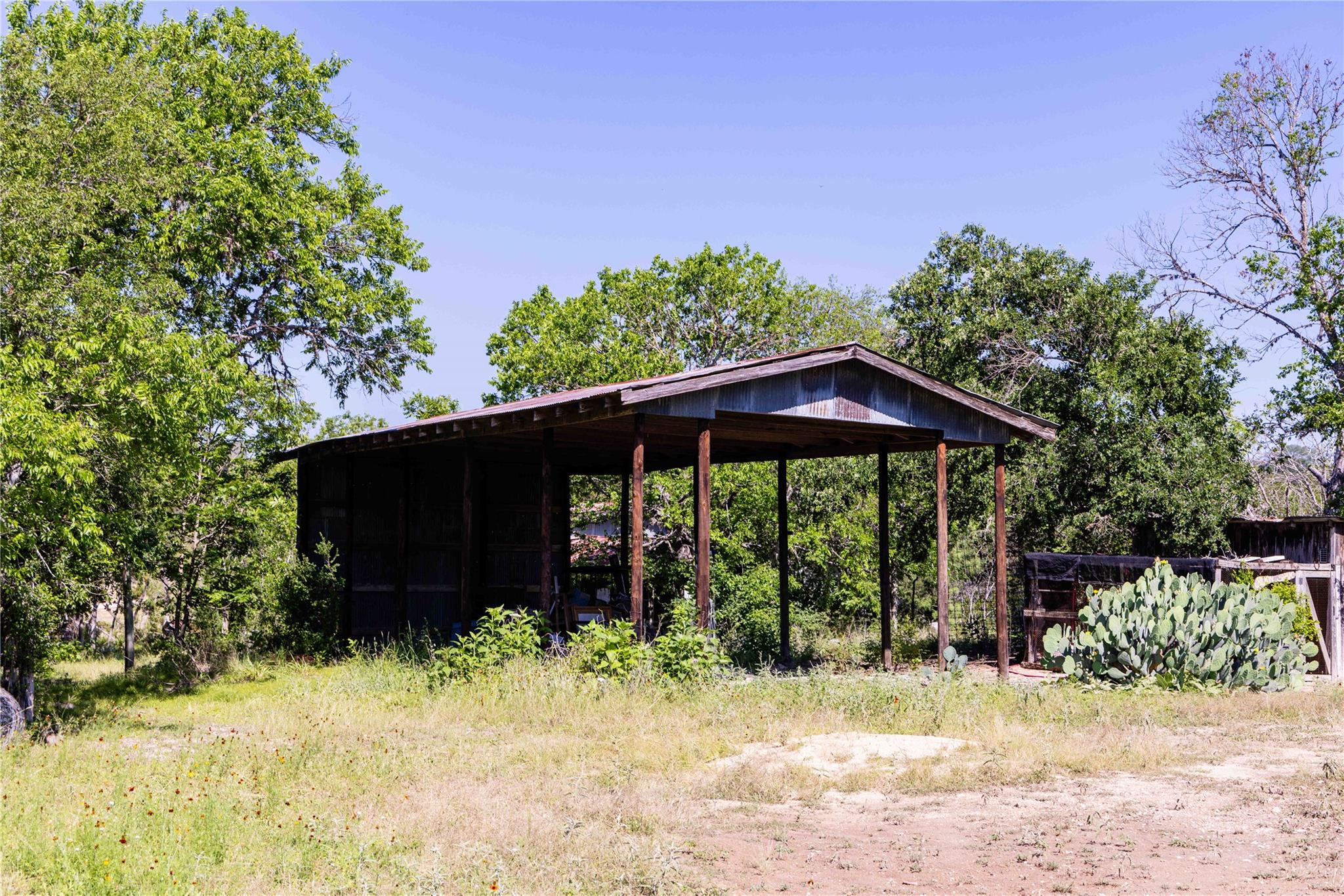 684 Stoneleigh RD