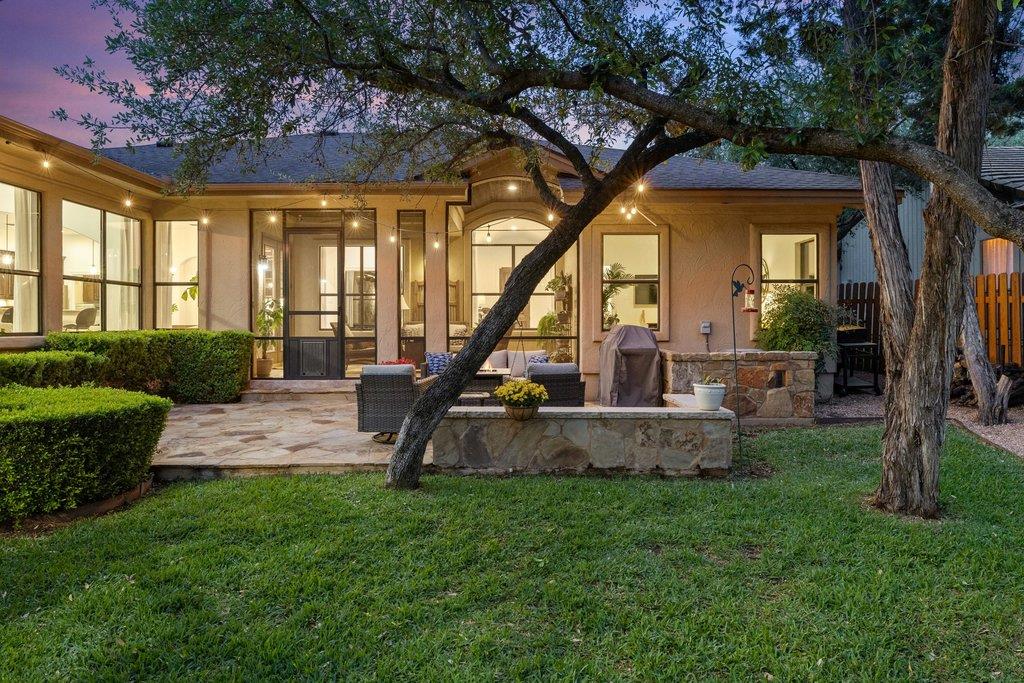 102 Blue Jay DR