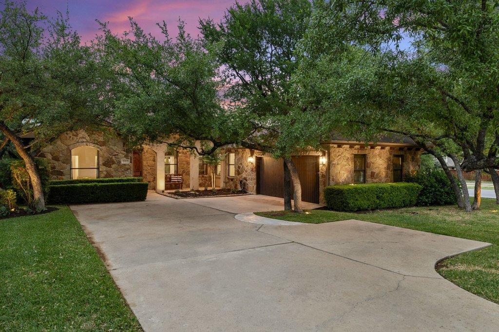 102 Blue Jay DR
