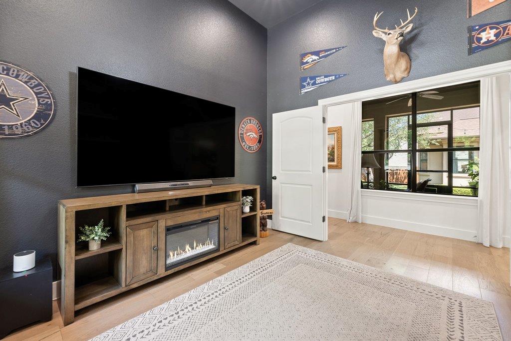 102 Blue Jay DR