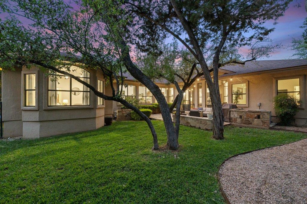 102 Blue Jay DR